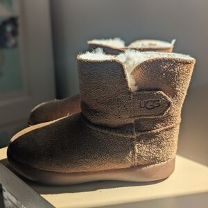 Kid's UGG Brown Suede Shearling Boots